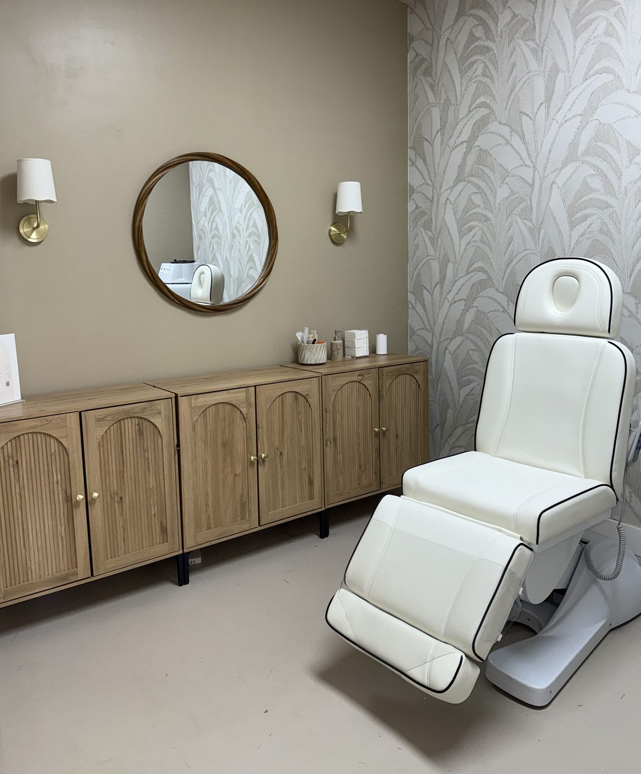 A treatment room at the Rocio Injector studio